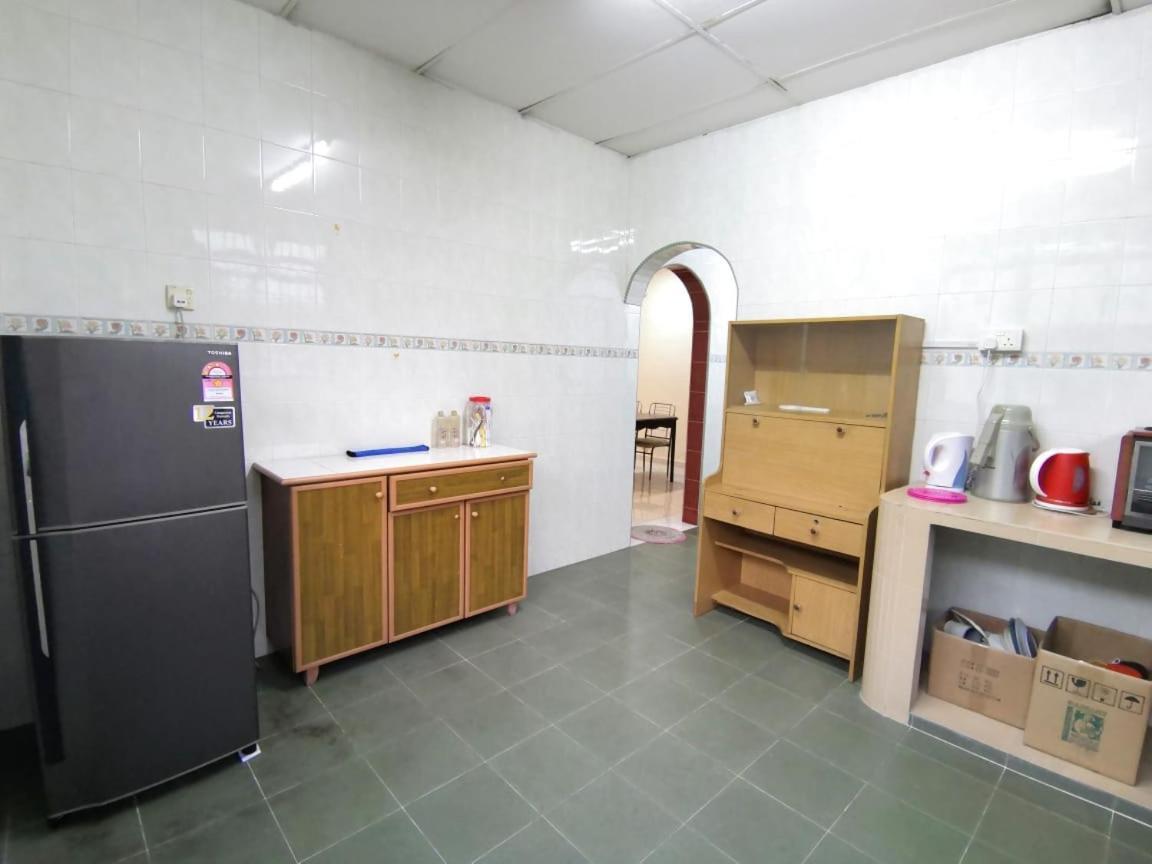 Cosy Homestay Ulu Tiram Eksteriør billede